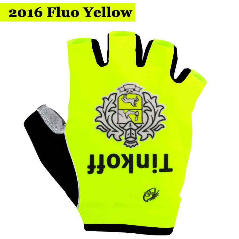 2016 Saxo Bank Tinkoff Guante de bicicletas amarillo